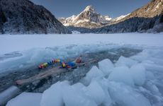 Impression 2 - Eisbaden und Eislochbohren in einem gefrorenen See